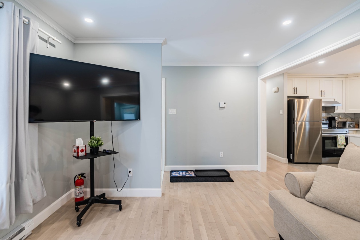 Salon — 6275 Rue Baillargeon, Brossard