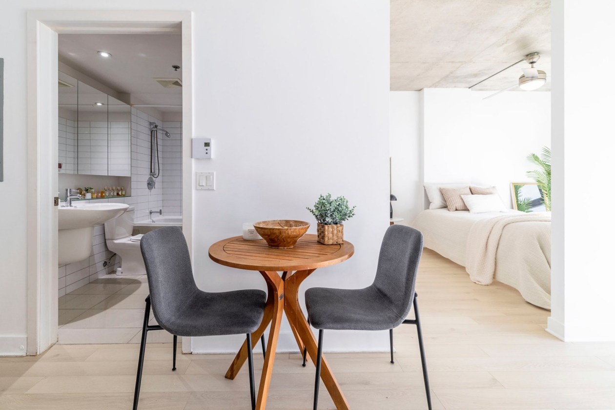Salle à manger — 1414 Rue Chomedey, Montréal