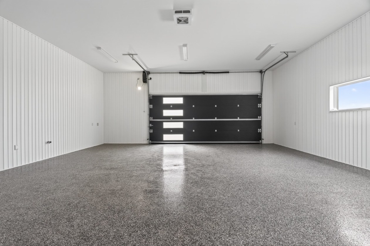Garage — 195, Rue Griffin, Shannon, G3S0S9, Shannon