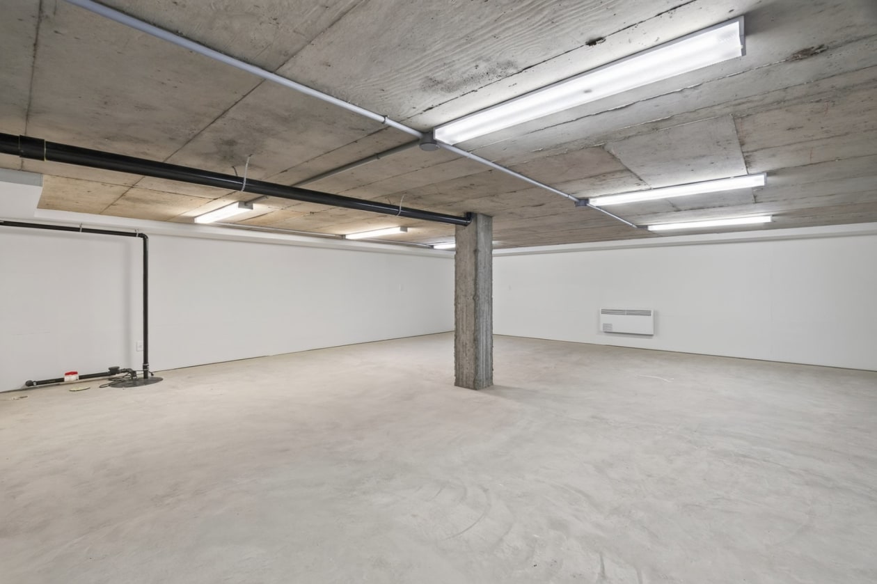 Garage — 195, Rue Griffin, Shannon, G3S0S9, Shannon
