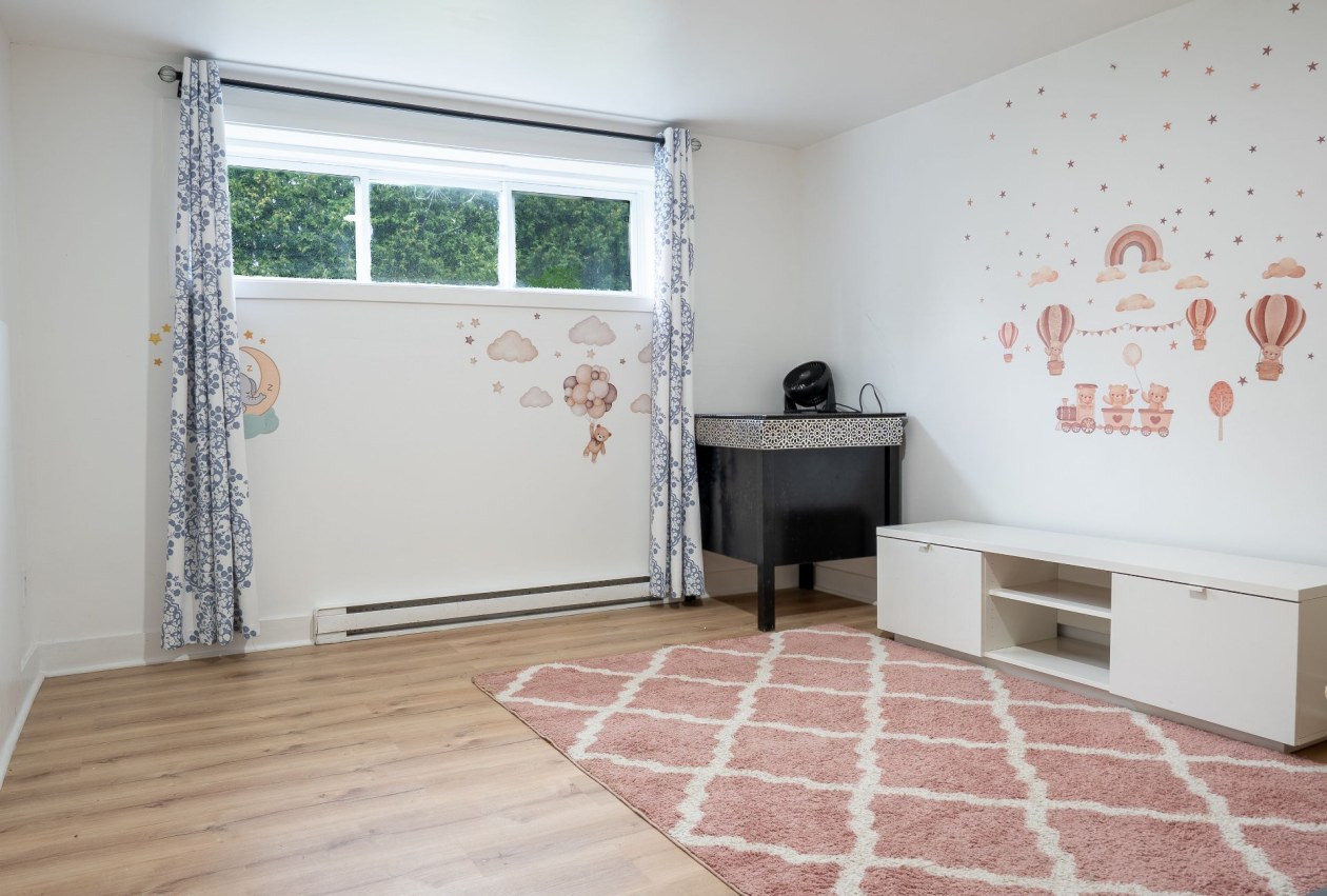 Chambre à coucher — 3515 Rue du Collège, Longueuil