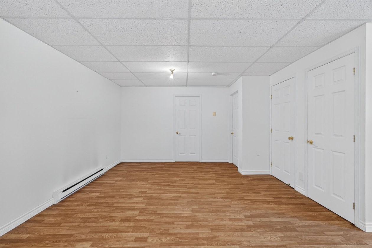 Salle familiale — 191 Rue du Torrent, Sainte-Catherine-de-la-Jacques-Cartier