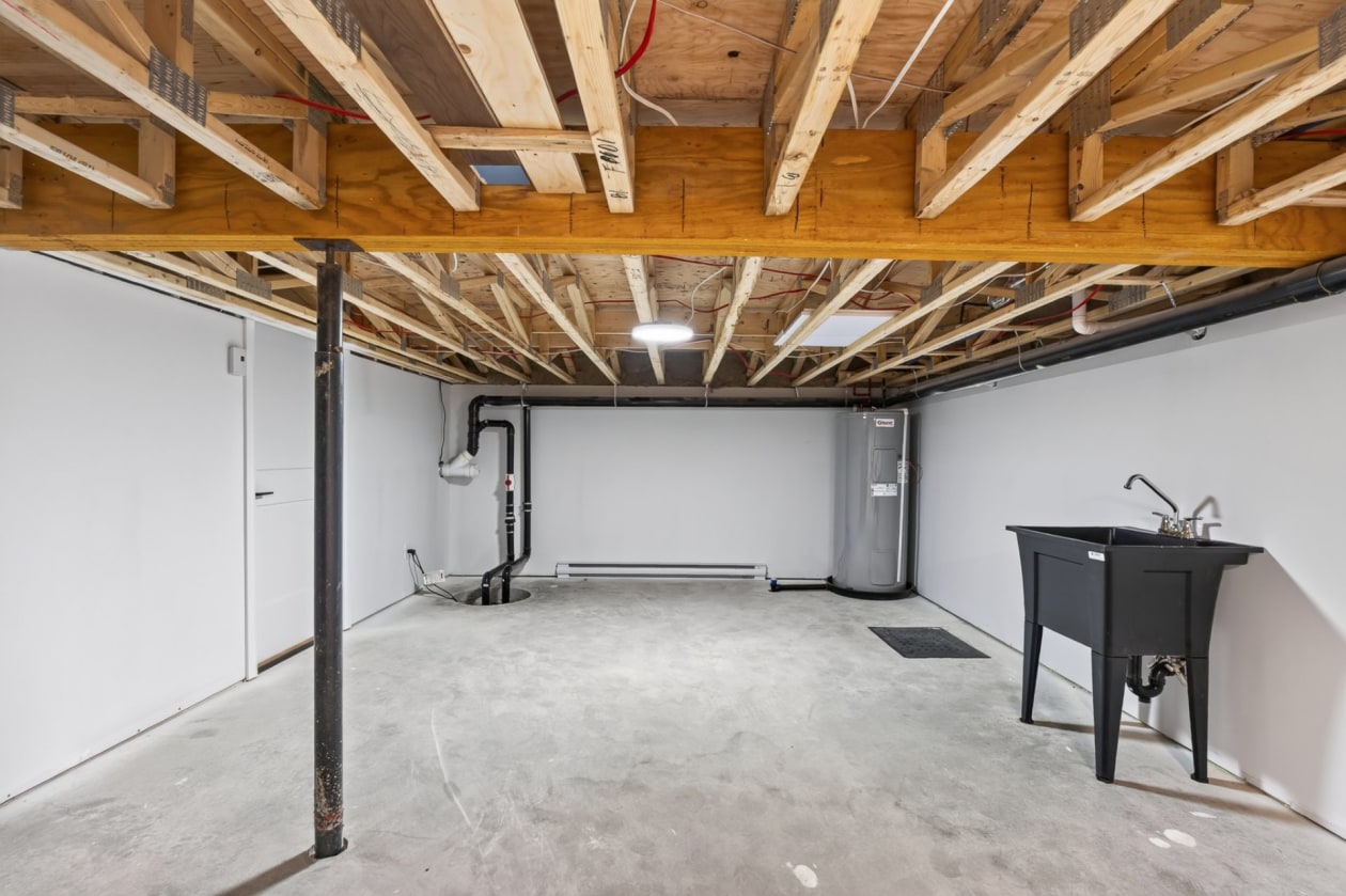 Rangement — 195, Rue Griffin, Shannon, G3S0S9, Shannon