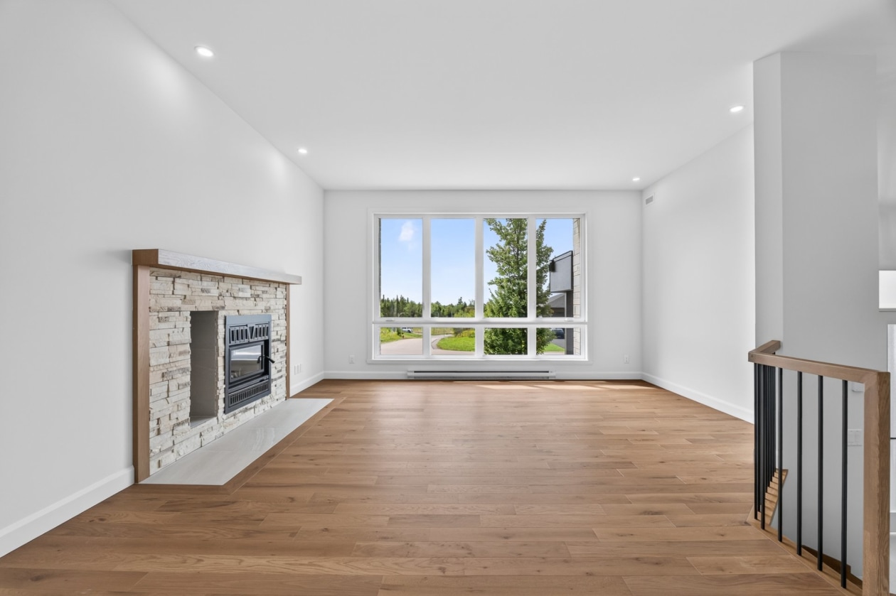 Salon — 195, Rue Griffin, Shannon, G3S0S9, Shannon