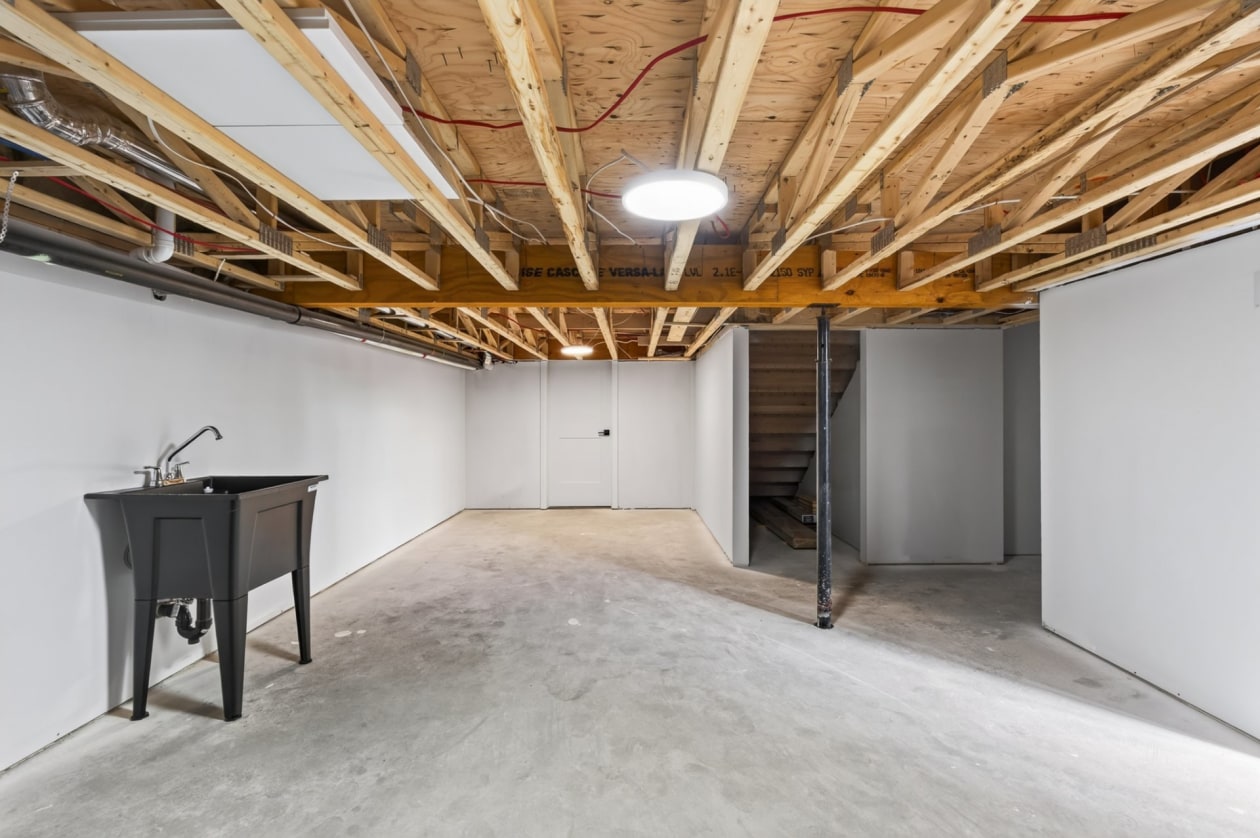 Rangement — 195, Rue Griffin, Shannon, G3S0S9, Shannon