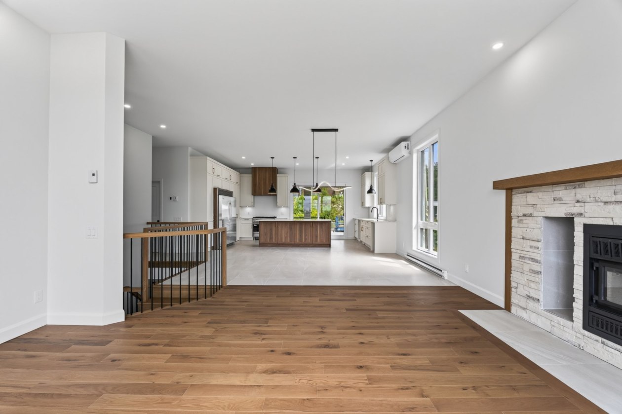 Salon — 195, Rue Griffin, Shannon, G3S0S9, Shannon