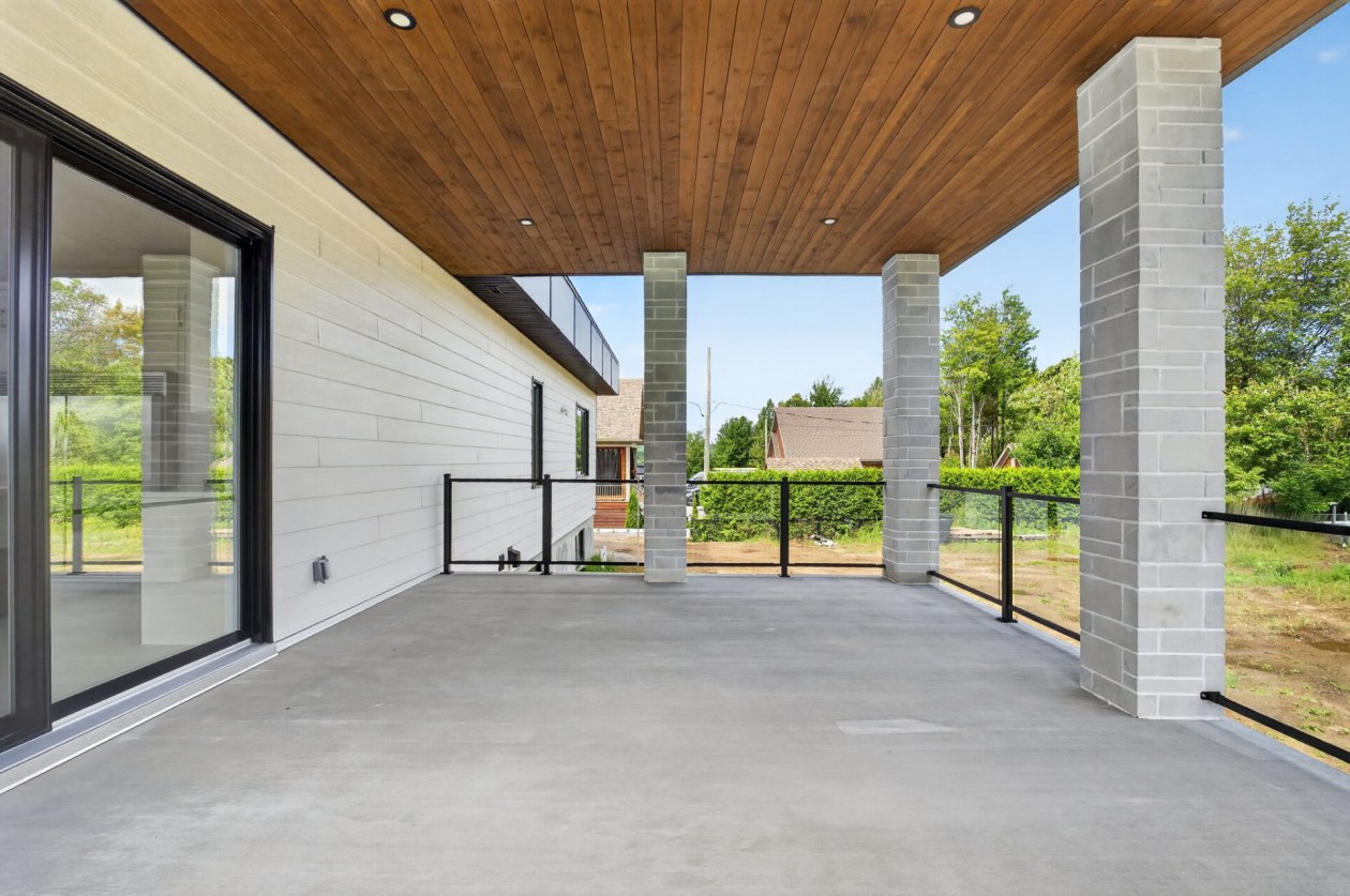 Balcon — 195, Rue Griffin, Shannon, G3S0S9, Shannon