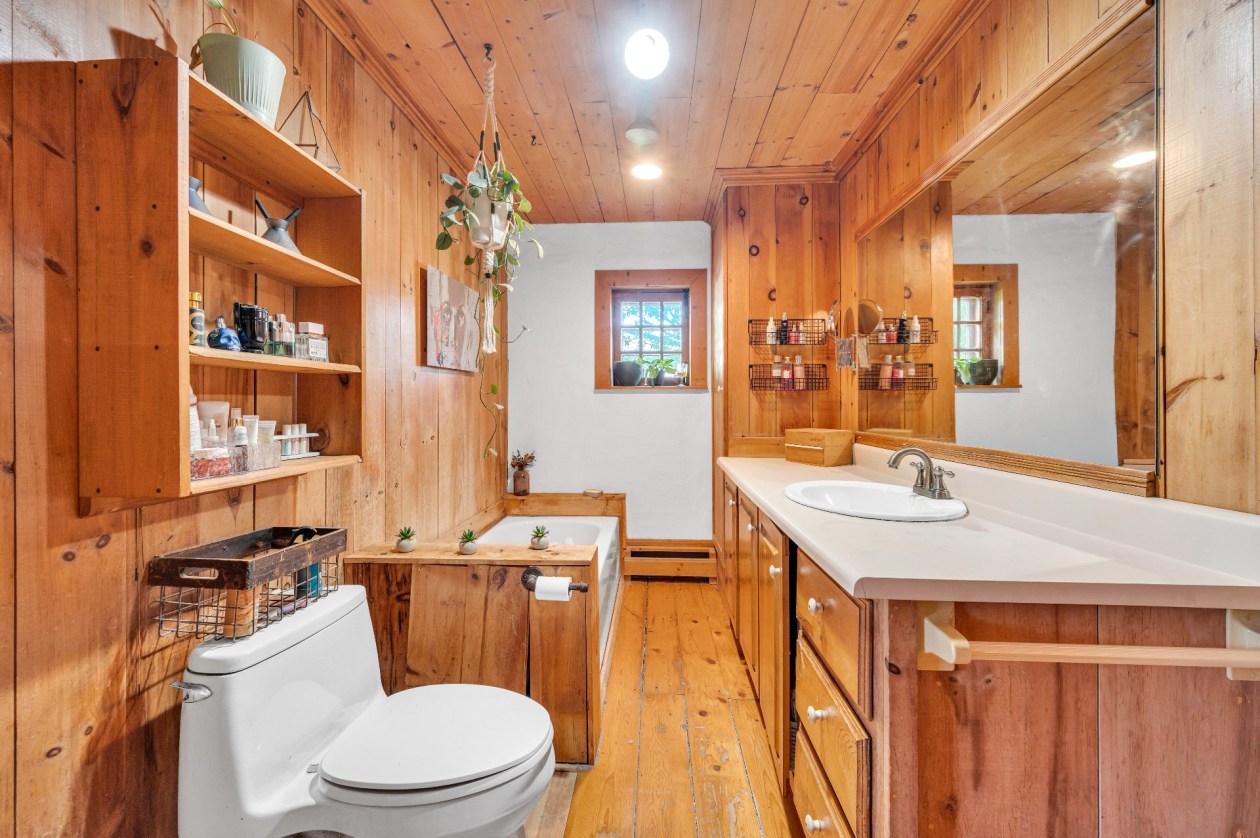Salle de bains — 991 Ch. des Îles, Lévis