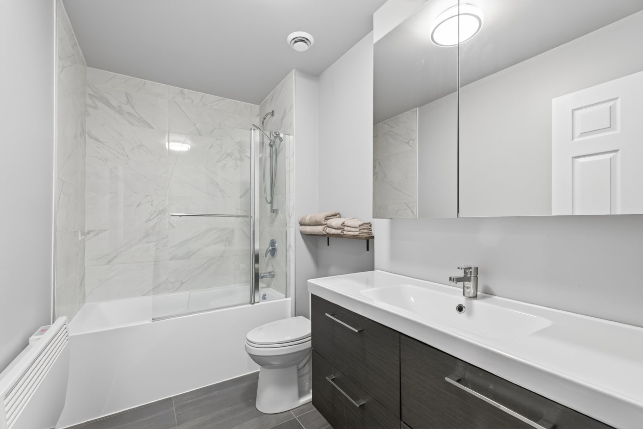 Salle de bains — 231 Rue des Glaciers, Beaupré