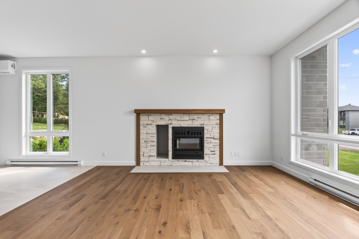 Salon — 195, Rue Griffin, Shannon, G3S0S9, Shannon