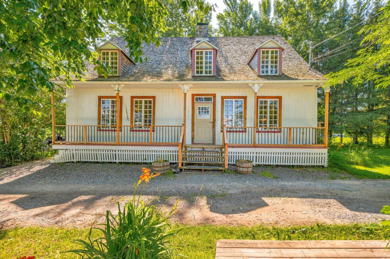 Façade — 991 Ch. des Îles, Lévis