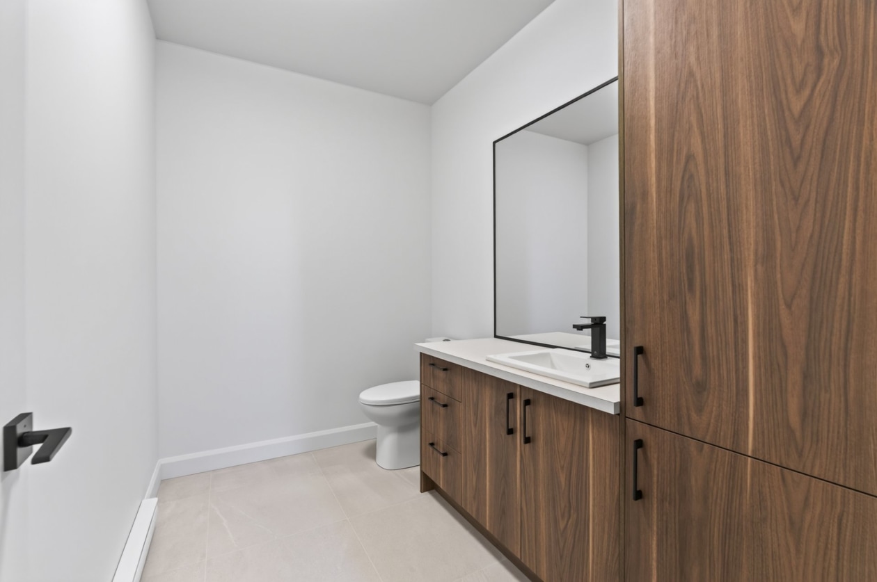 Salle de bains — 195, Rue Griffin, Shannon, G3S0S9, Shannon
