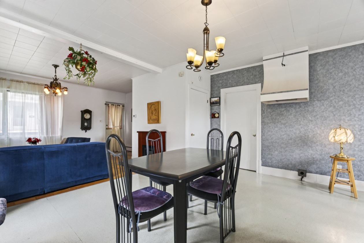 Salle à manger — 233 Av. Ruel, Québec