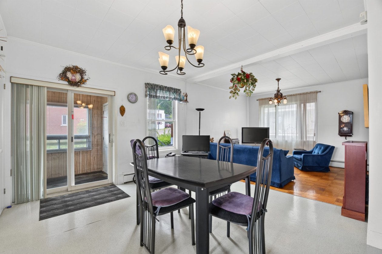 Salle à manger — 233 Av. Ruel, Québec
