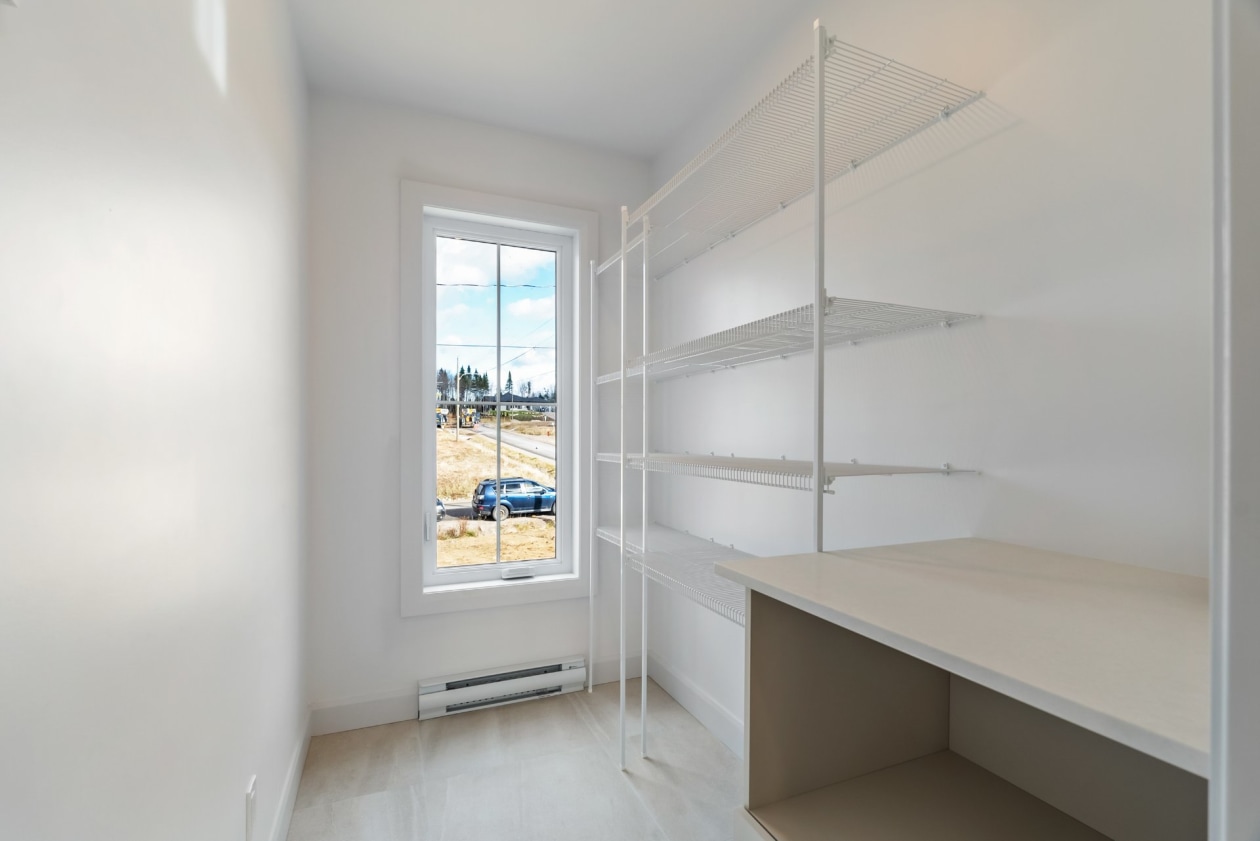 Rangement — 33 Rue Mainguy, Shannon