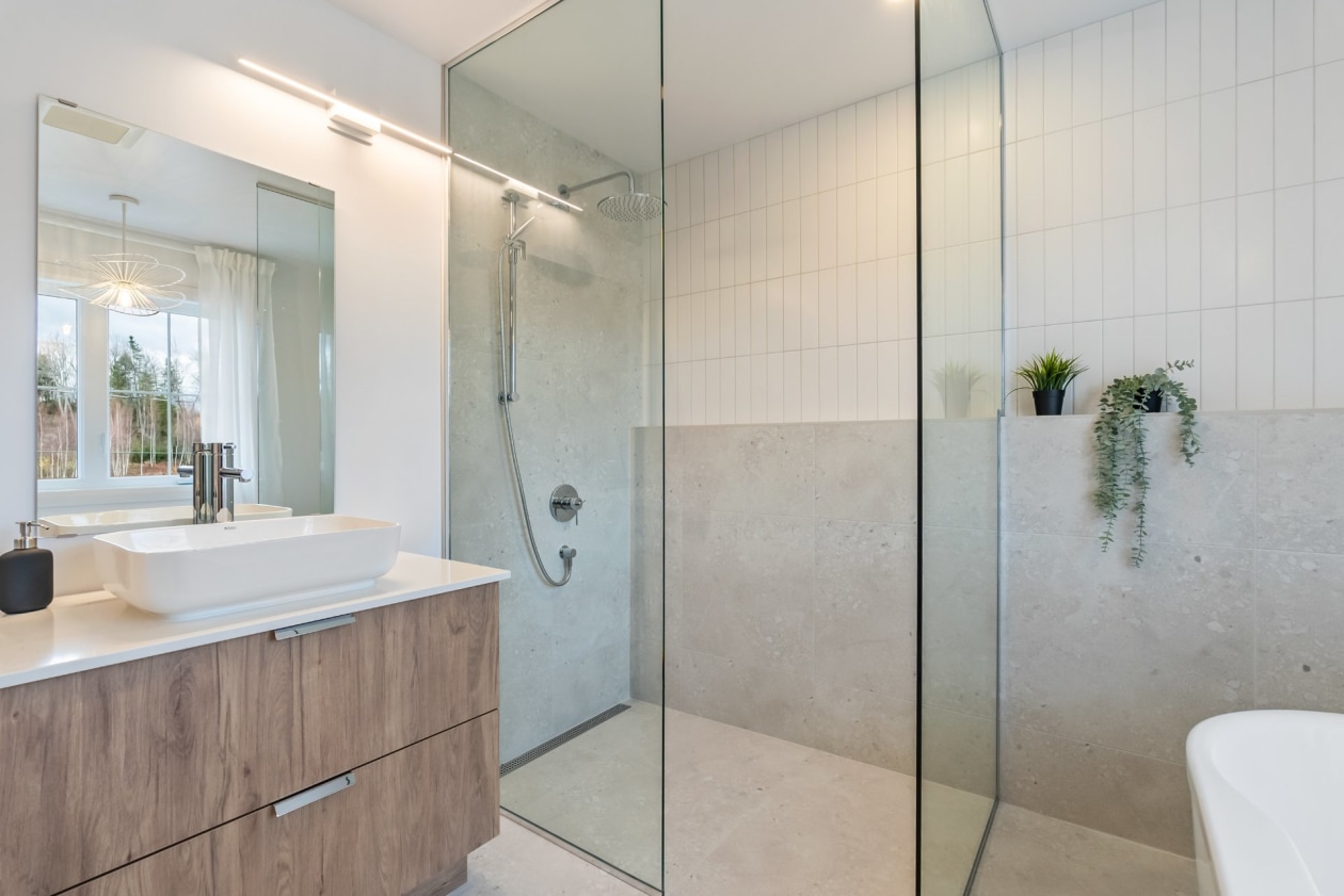 Salle de bains — 33 Rue Mainguy, Shannon