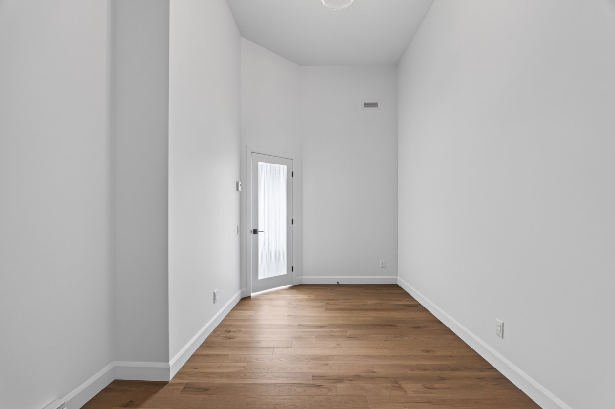 Bureau — 195, Rue Griffin, Shannon, G3S0S9, Shannon