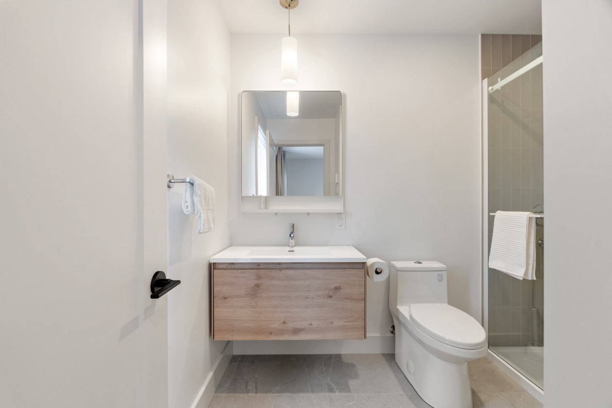 Salle de bains — 52 Allée du Cavalier, Shannon