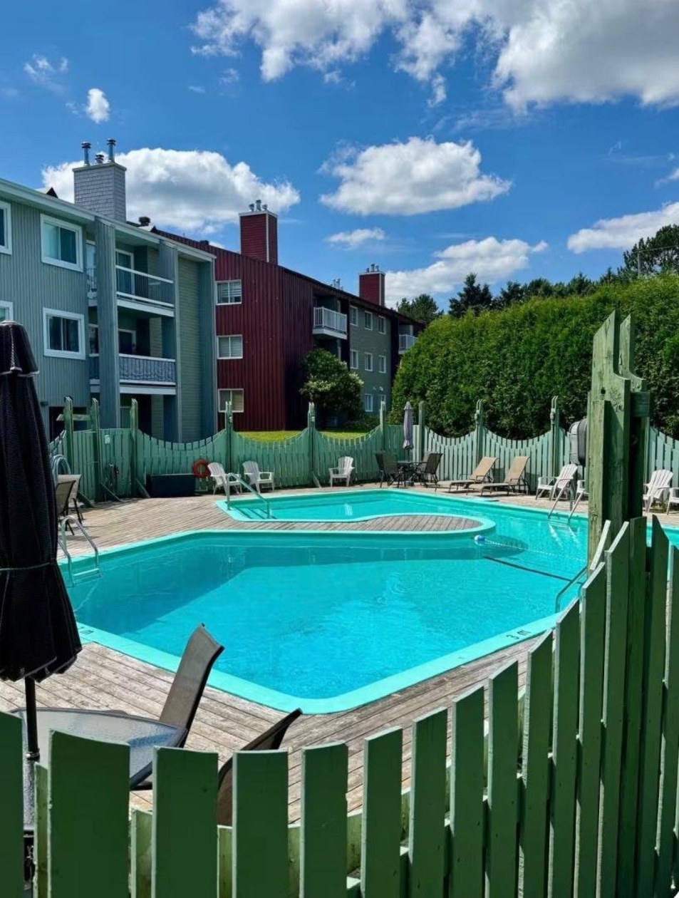 Piscine — 250Z Rue du Plateau, Beaupré