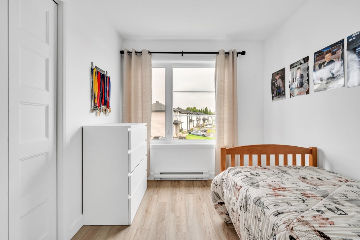 Chambre à coucher — 258Z Rue de la Cordelle, Lévis