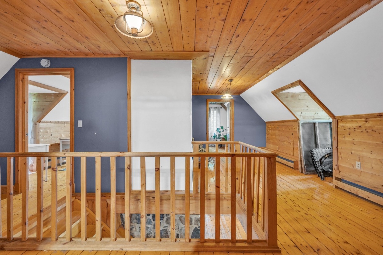 Escalier — 991Z Ch. des Îles, Lévis