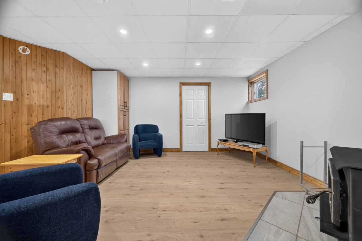 Salle familiale — 661 3e Rang O., Saint-Anaclet-de-Lessard