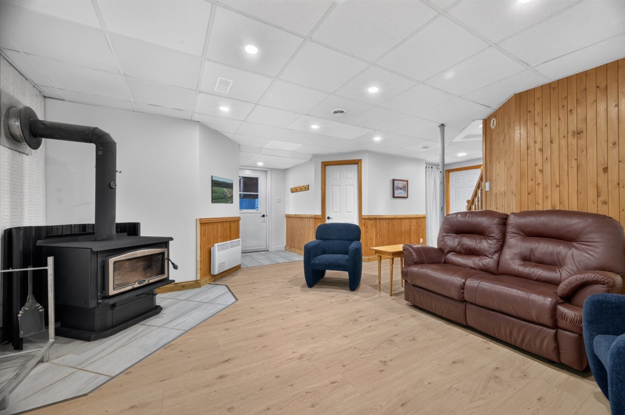 Salle familiale — 661 3e Rang O., Saint-Anaclet-de-Lessard
