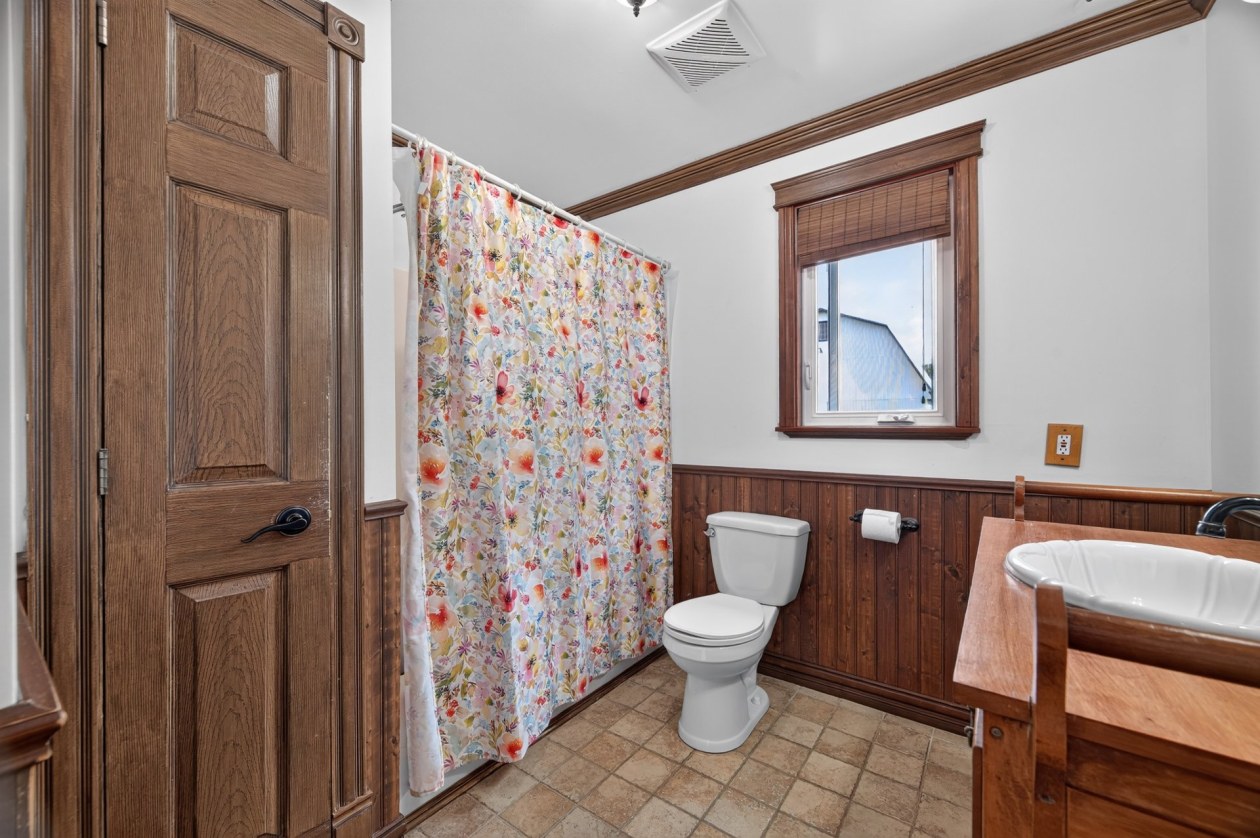 Salle de bains — 661 3e Rang O., Saint-Anaclet-de-Lessard