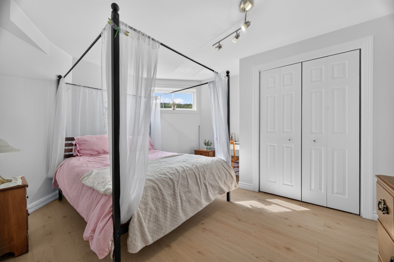 Chambre à coucher — 661 3e Rang O., Saint-Anaclet-de-Lessard
