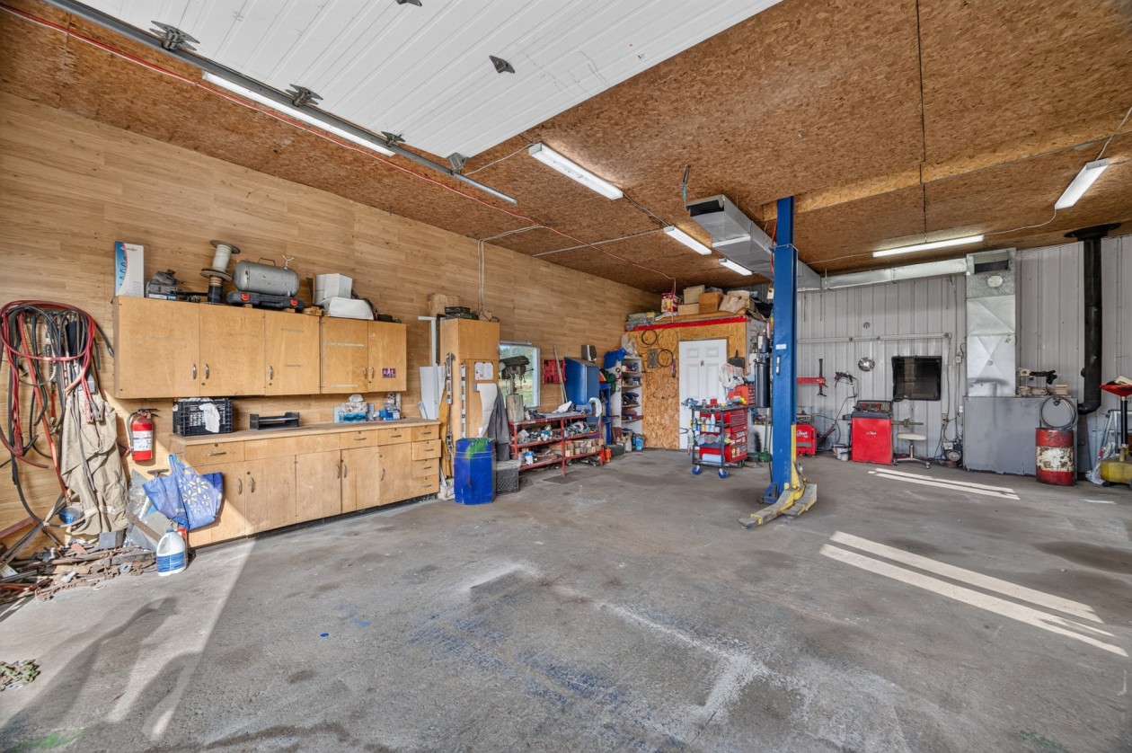 Garage — 661 3e Rang O., Saint-Anaclet-de-Lessard