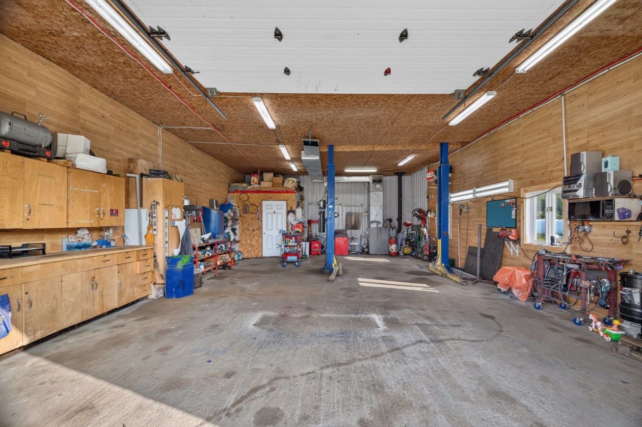 Garage — 661 3e Rang O., Saint-Anaclet-de-Lessard