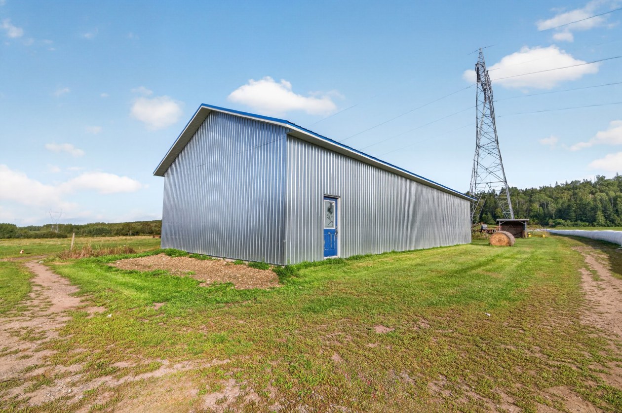 Photo 55 — 661 3e Rang O., Saint-Anaclet-de-Lessard