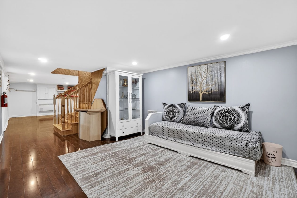 Salle familiale — 780, Av. Curé-Cloutier, Laval (Duvernay), H7E4E4, Laval (Duvernay)