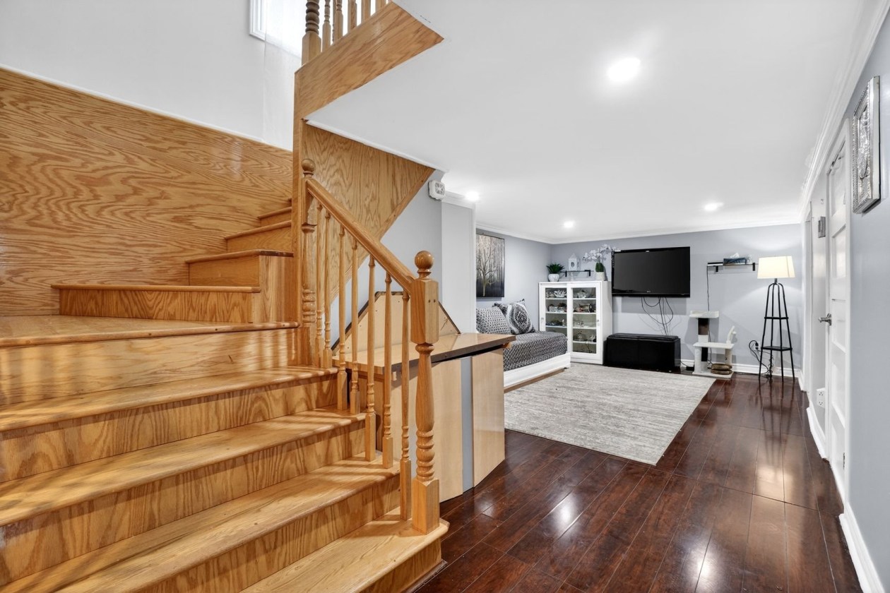 Salle familiale — 780, Av. Curé-Cloutier, Laval (Duvernay), H7E4E4, Laval (Duvernay)