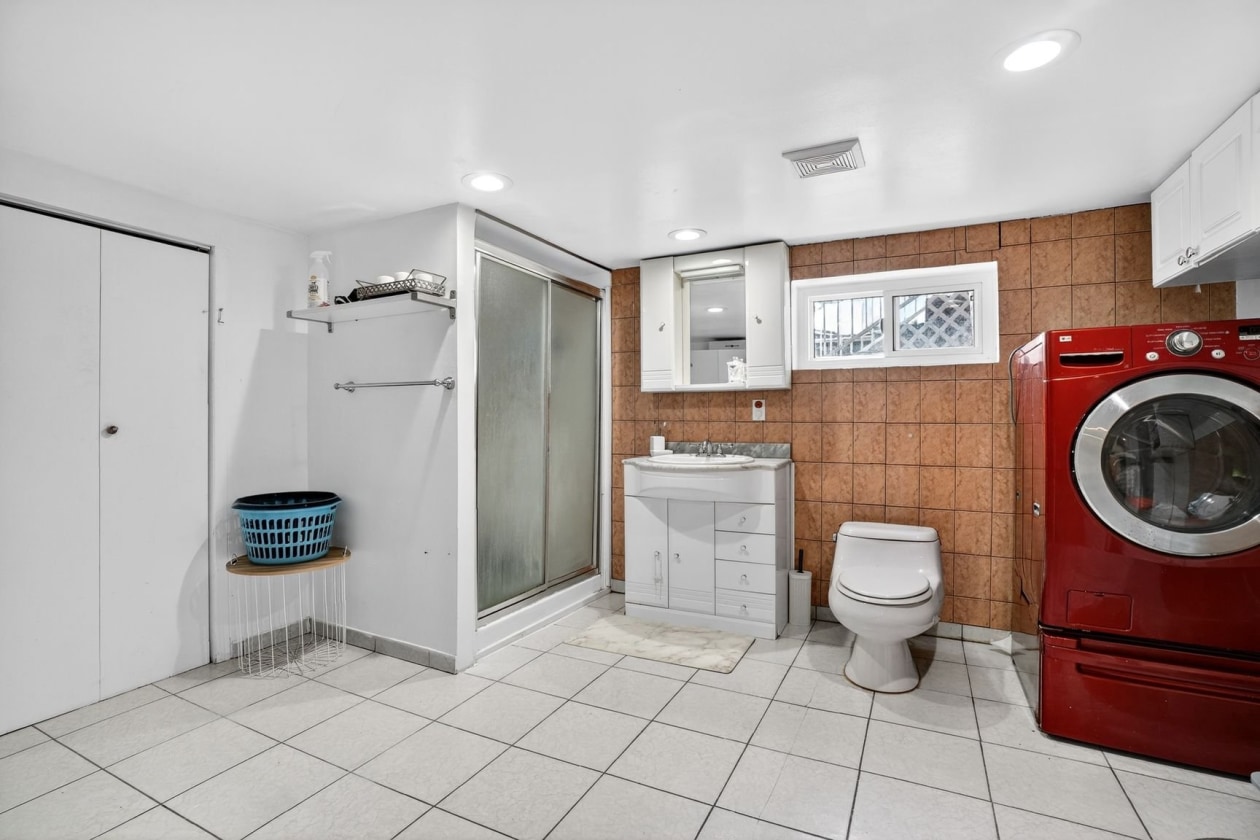 Salle de bains — 780, Av. Curé-Cloutier, Laval (Duvernay), H7E4E4, Laval (Duvernay)