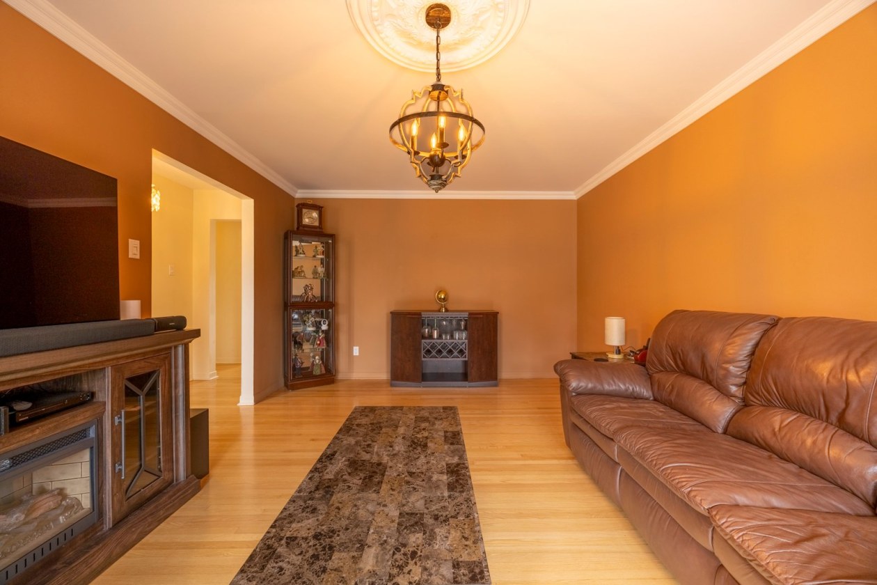 Salon — 1641, 4e Avenue, Shawinigan, G9T2S8, Shawinigan