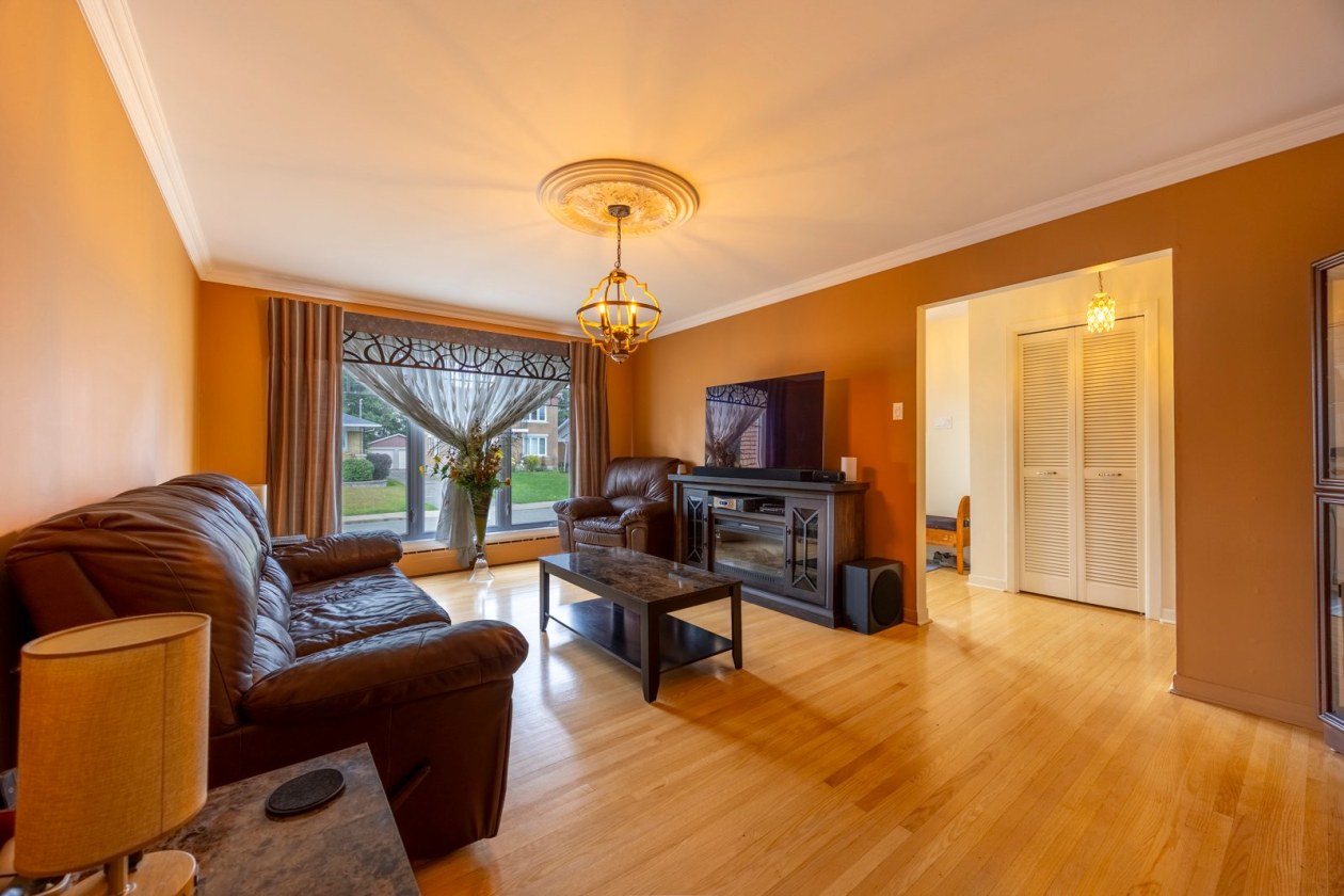 Salon — 1641, 4e Avenue, Shawinigan, G9T2S8, Shawinigan
