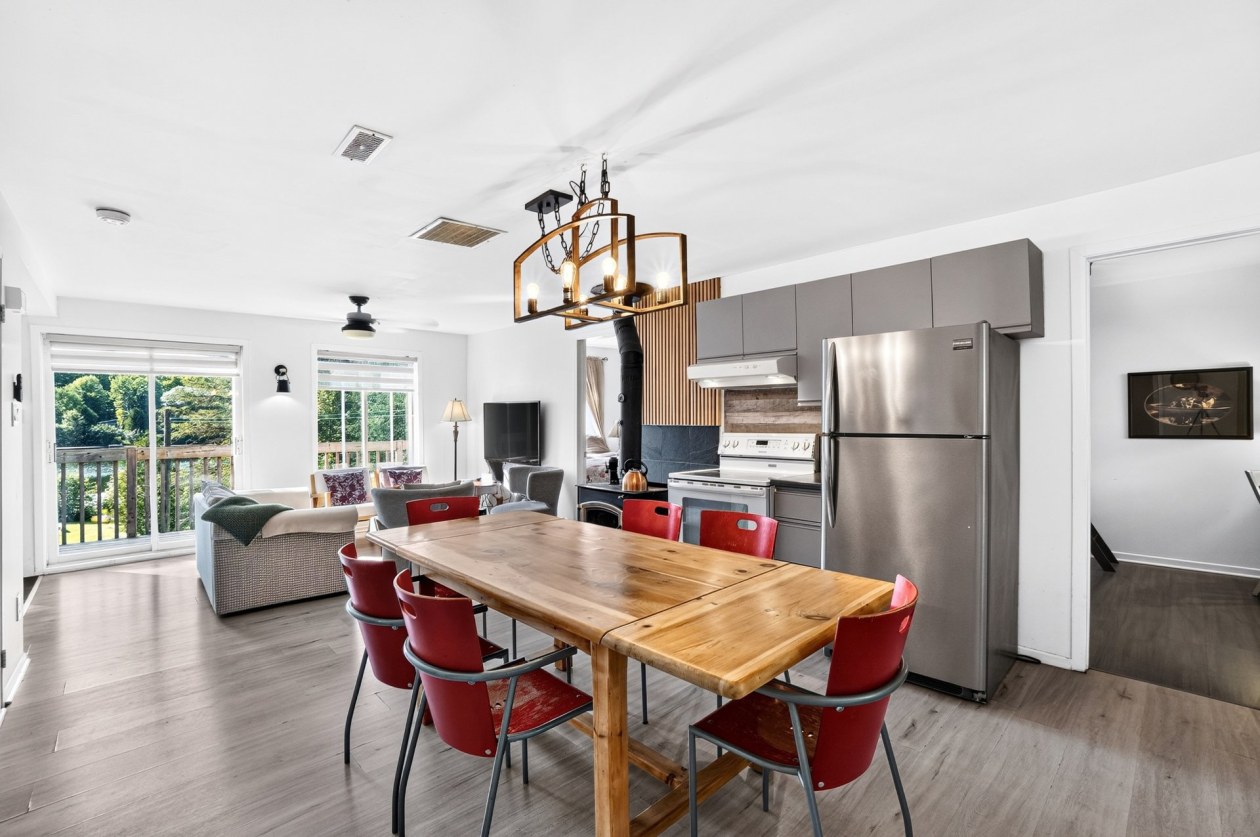 Salle à manger — 865, Rue de la Montagne, Saint-Calixte, J0K1Z0, Saint-Calixte