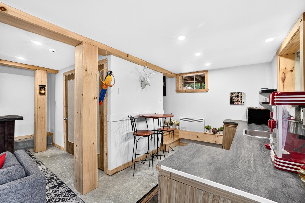 Cuisinette — 865, Rue de la Montagne, Saint-Calixte, J0K1Z0, Saint-Calixte