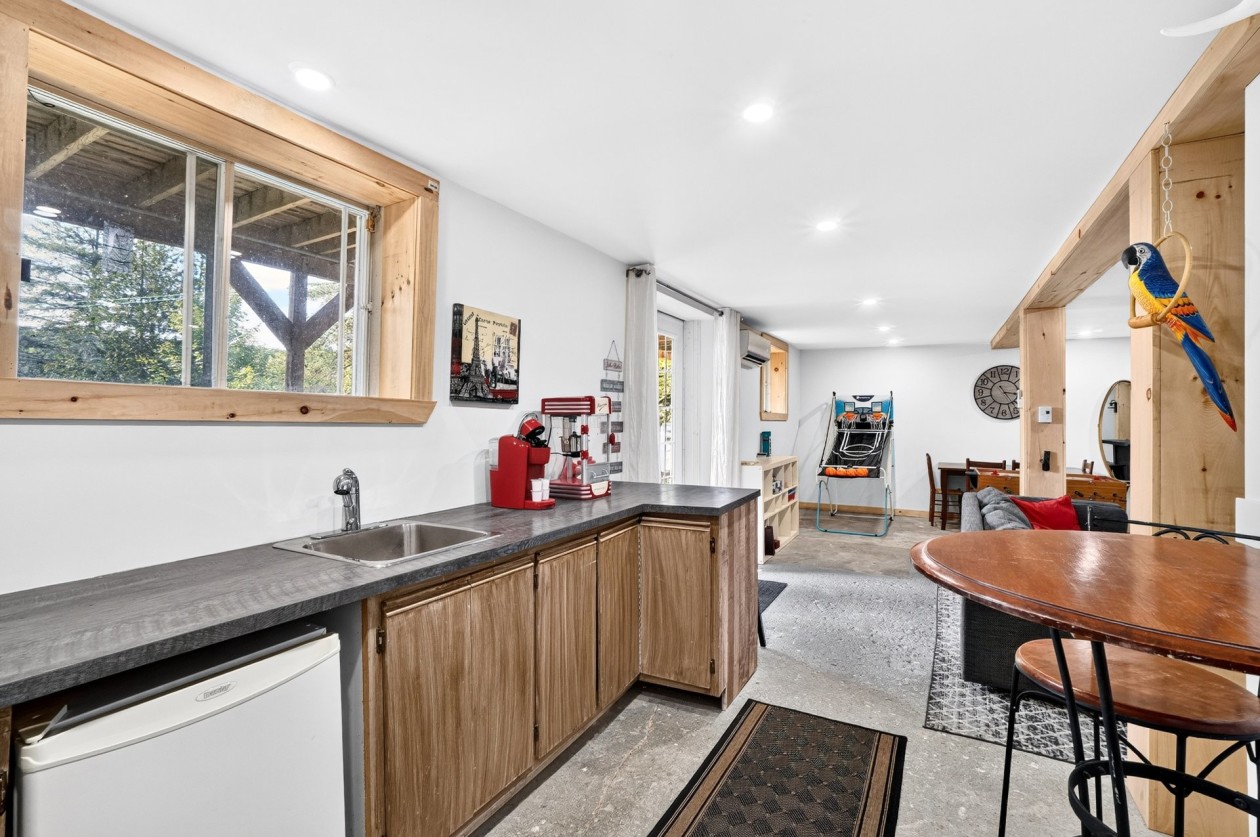 Cuisinette — 865, Rue de la Montagne, Saint-Calixte, J0K1Z0, Saint-Calixte