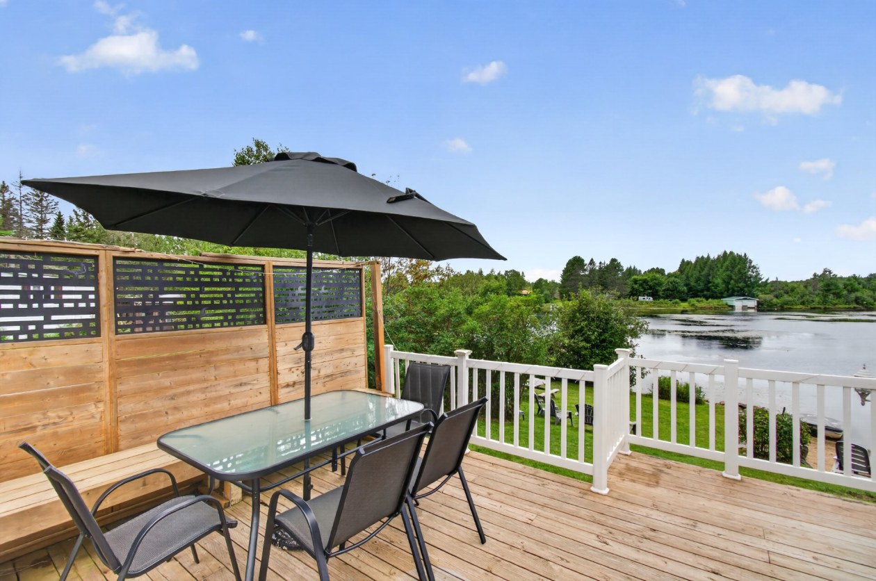 Terrasse — 103, Ch. des Noisetiers, Nominingue, J0W1R0, Nominingue