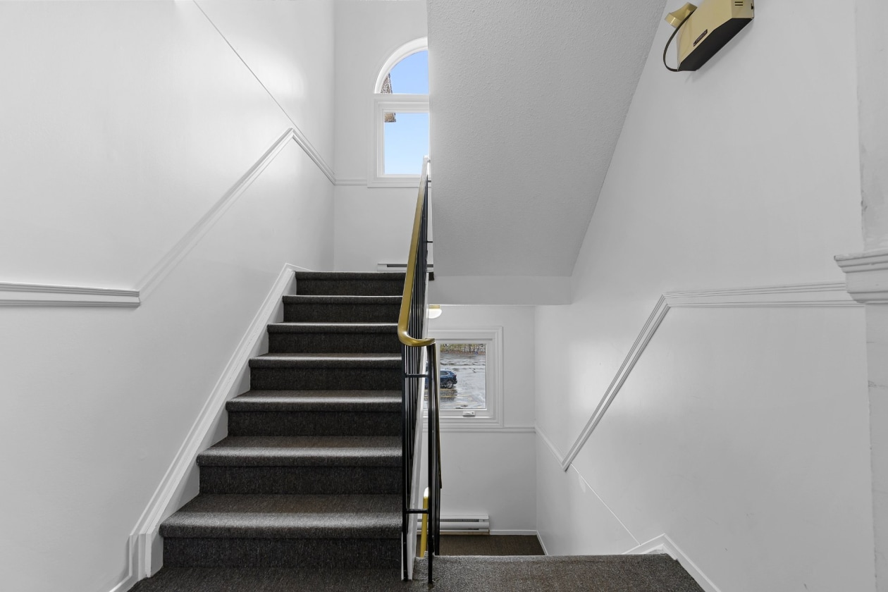 Escalier — 146 Rue de Lausanne, Gatineau