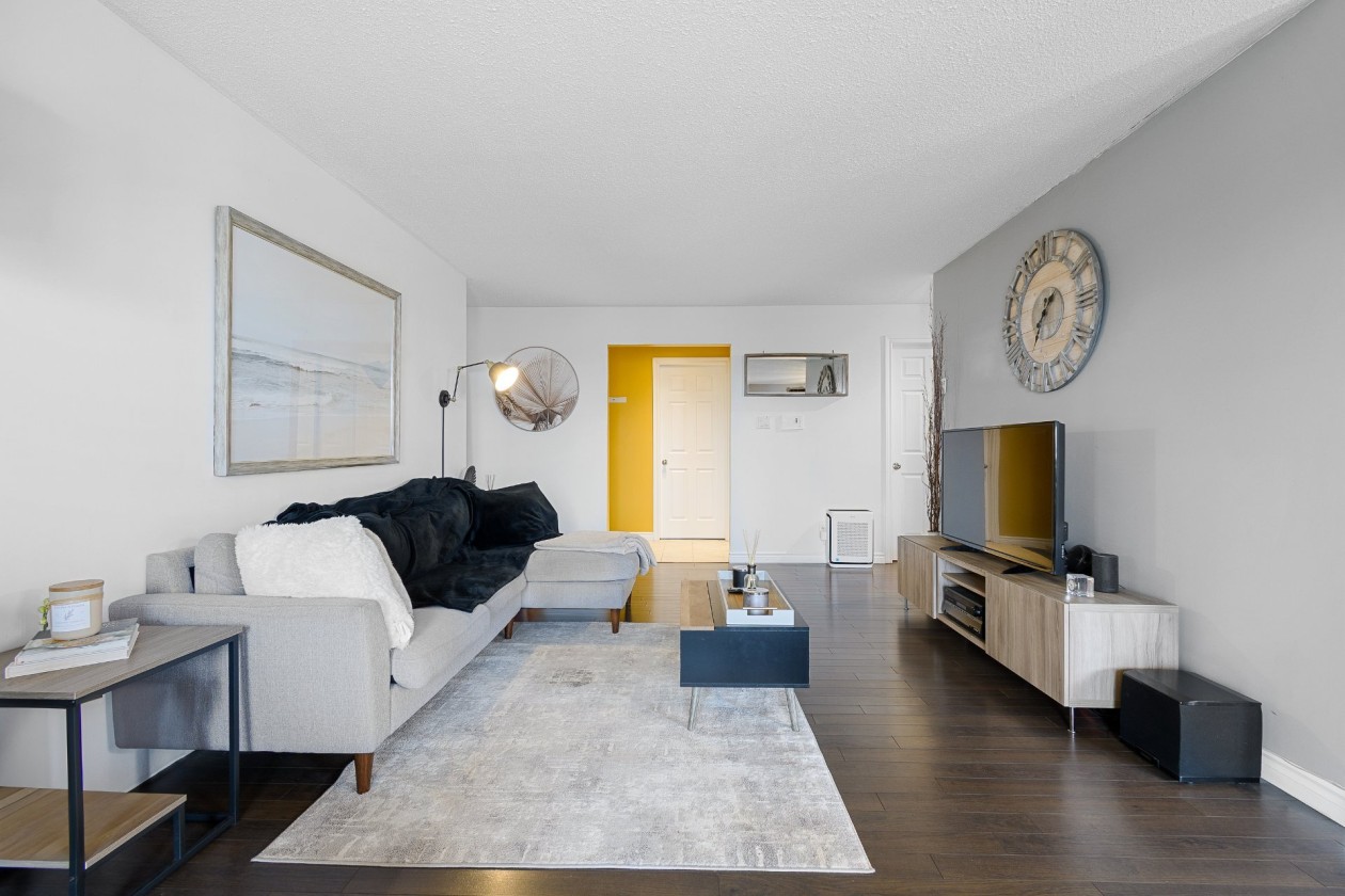 Salon — 146 Rue de Lausanne, Gatineau
