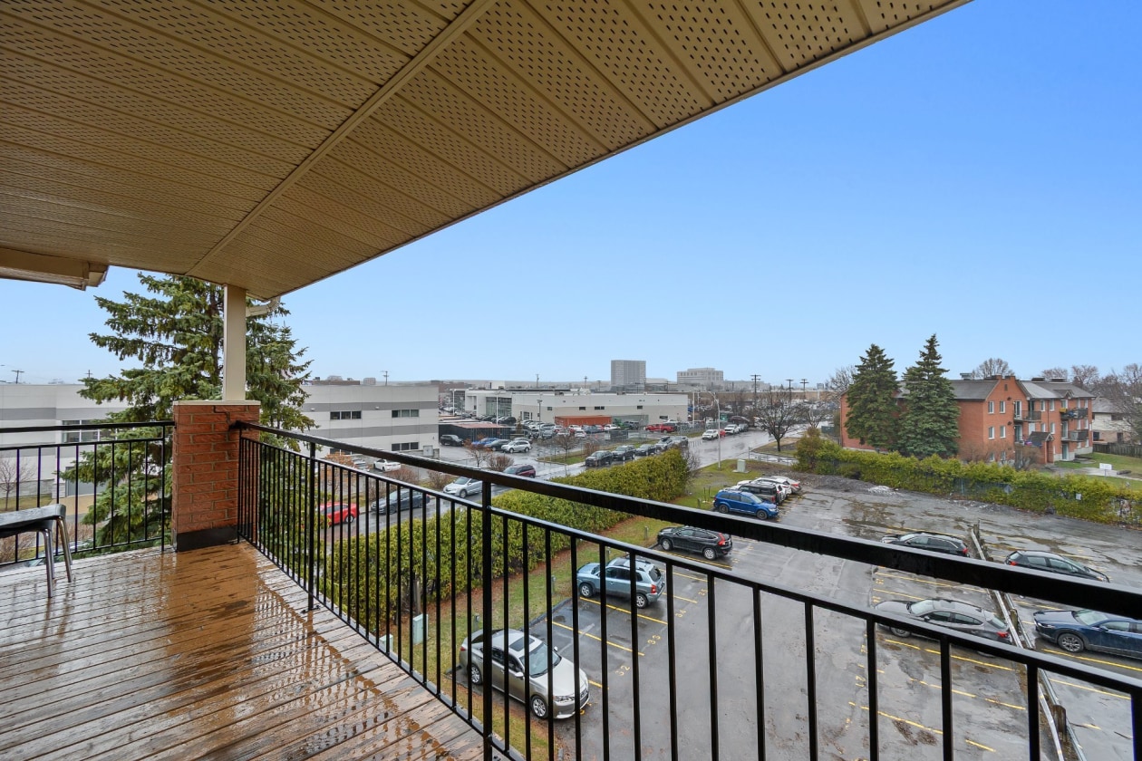 Balcon — 146 Rue de Lausanne, Gatineau