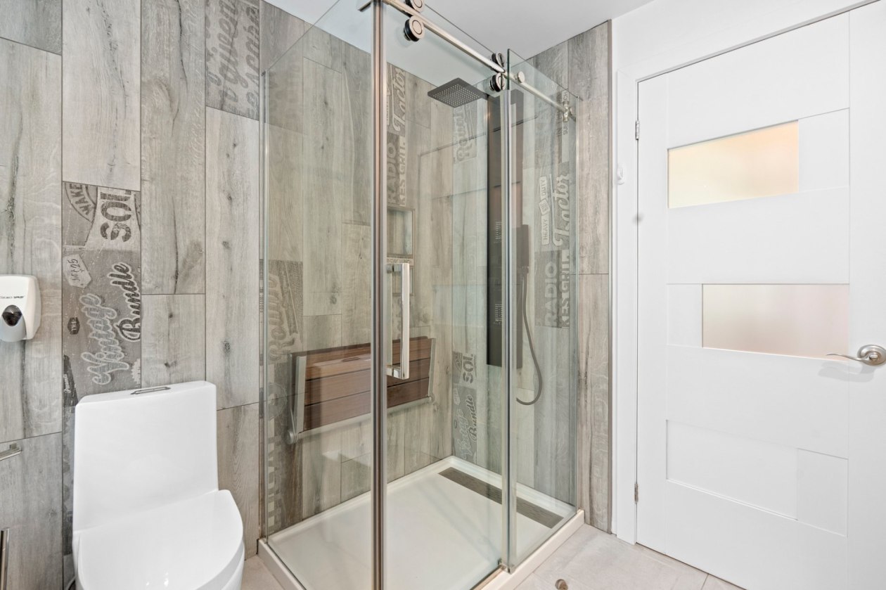 Salle de bains — 18, Ch. des Rochers, Saint-Sauveur, J0R1R1, Saint-Sauveur