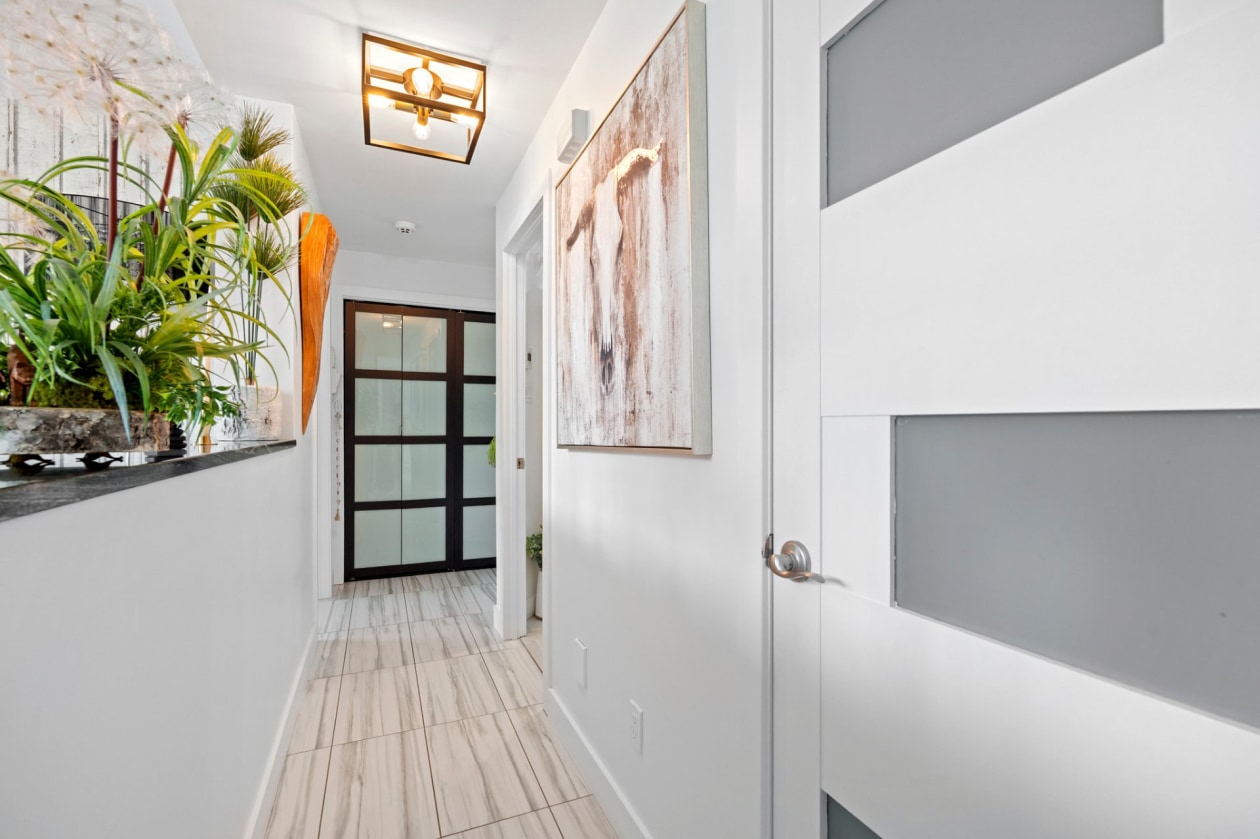Corridor — 18, Ch. des Rochers, Saint-Sauveur, J0R1R1, Saint-Sauveur