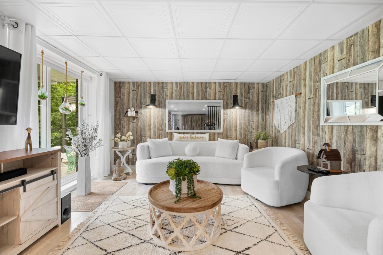 Salon — 18, Ch. des Rochers, Saint-Sauveur, J0R1R1, Saint-Sauveur