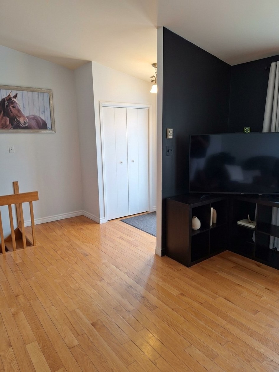 Hall d'entrée — 152 Rue Jean-XXIII, Laurier-Station