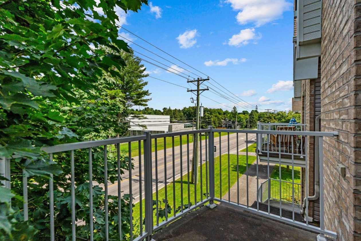 Balcon — 2194, Ch. Ste-Marie, 6, Mascouche, J7L1A5, Mascouche