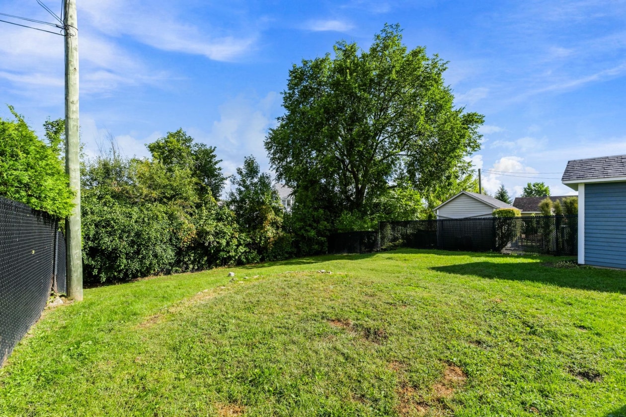 Cour — 9605Z - 9607Z Rue Yvon-Paiement, Mirabel
